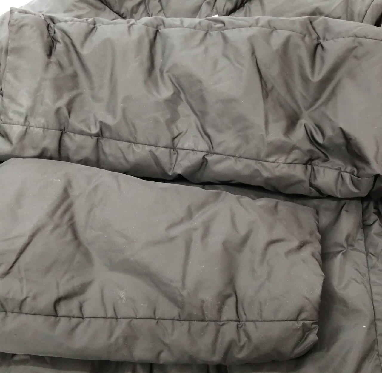 汚れが数箇所あり