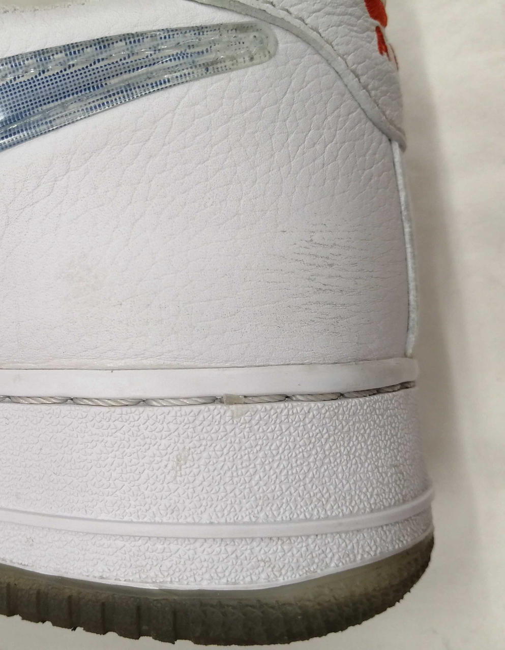 右足内側傷あり