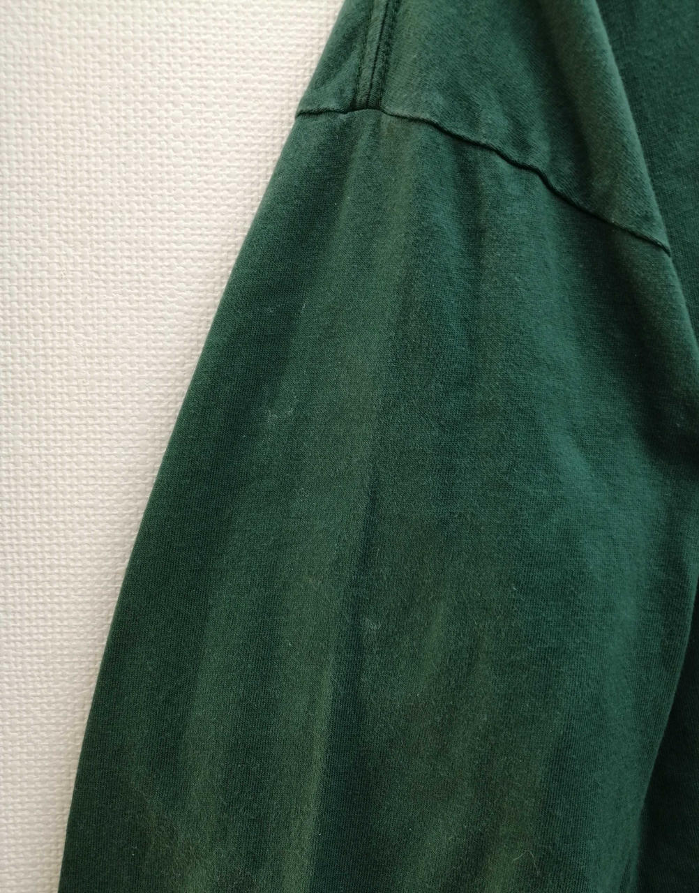 右肩部分に汚れあり