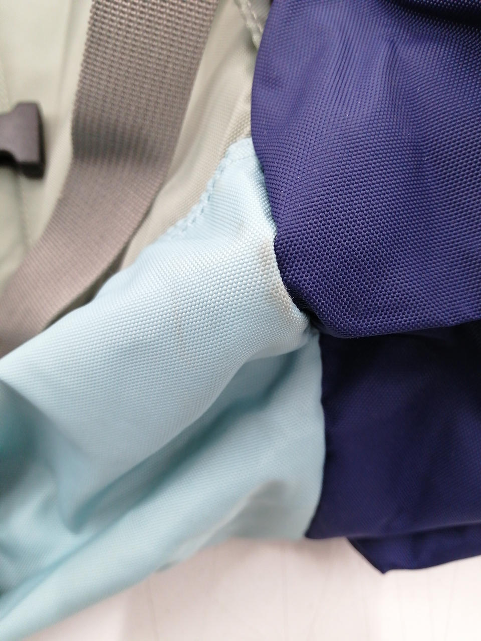 バッグ底わずかな汚れ