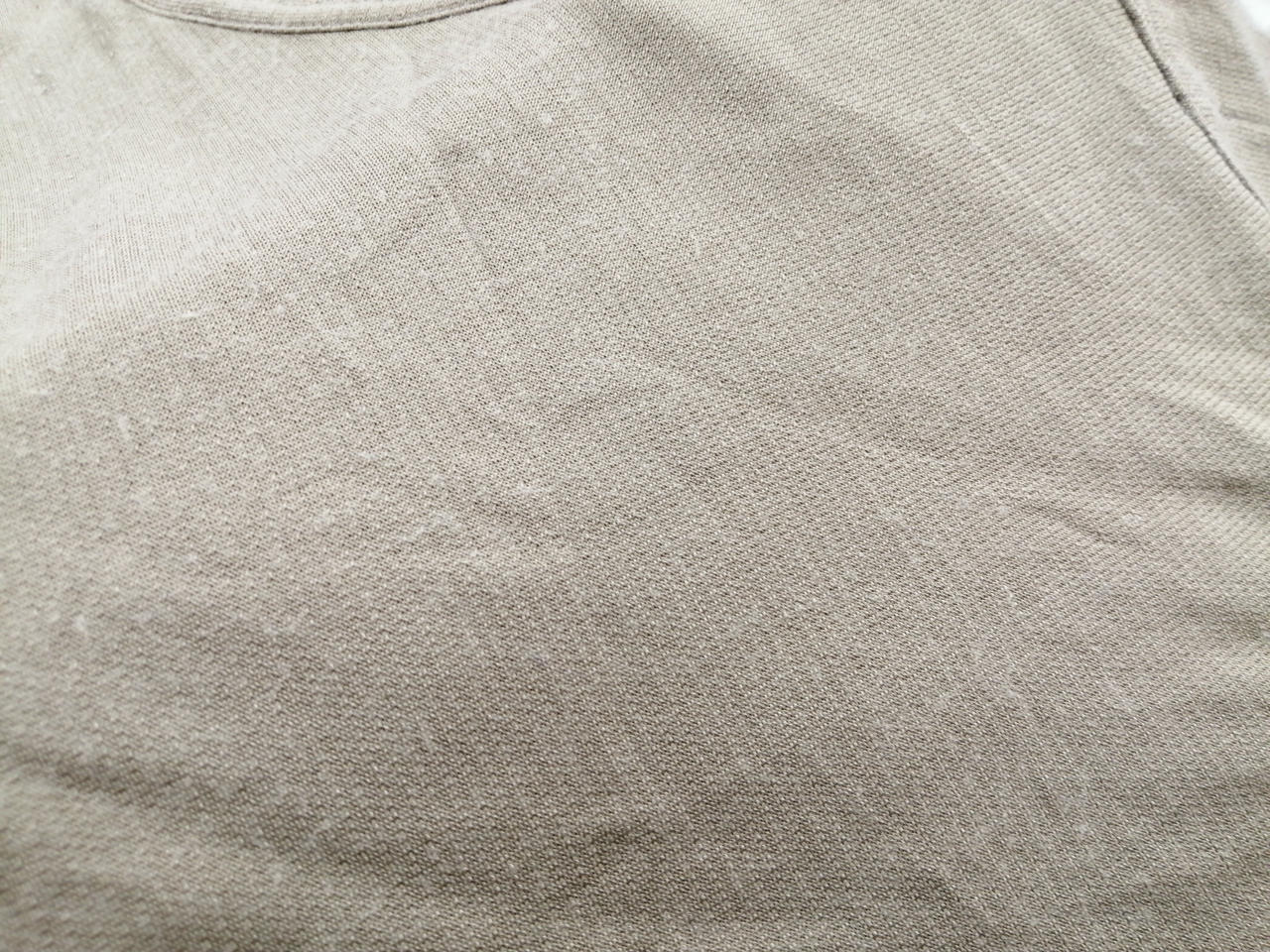 全体的に毛羽立ちあり