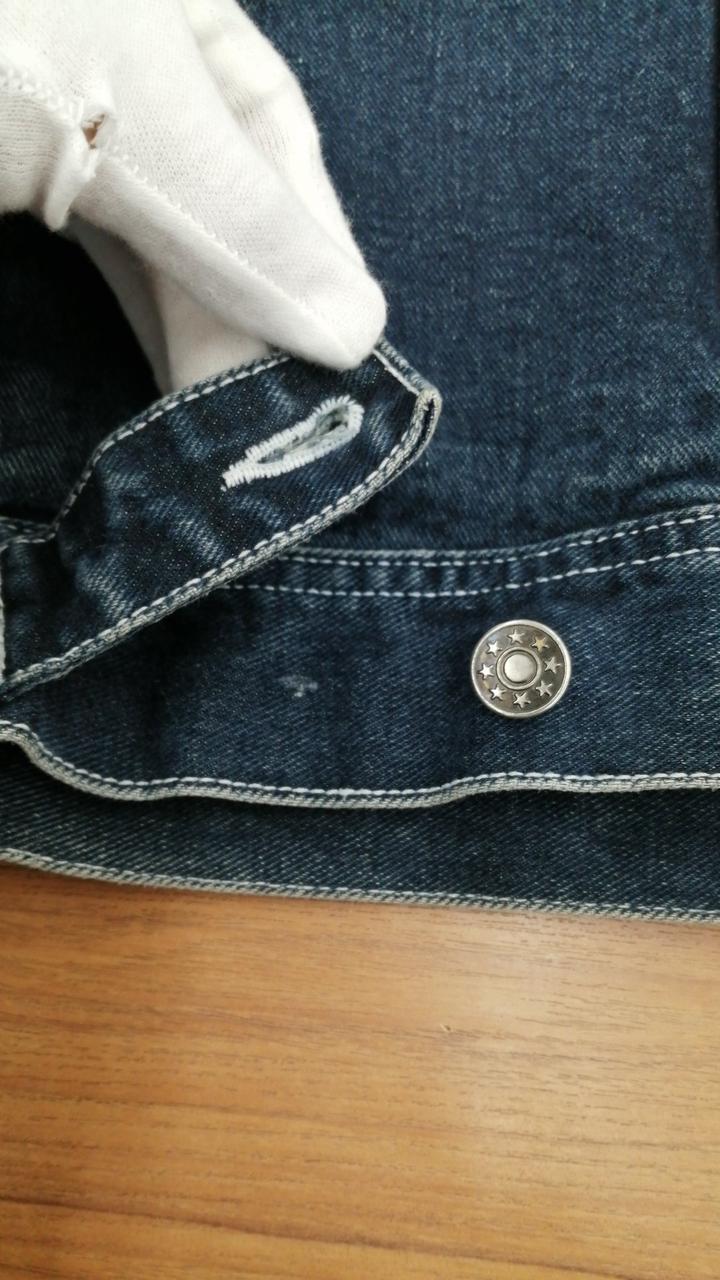 右後ろボタン欠品