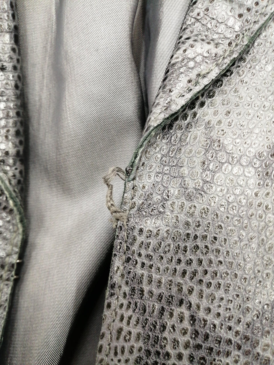 ちぎれそうです。