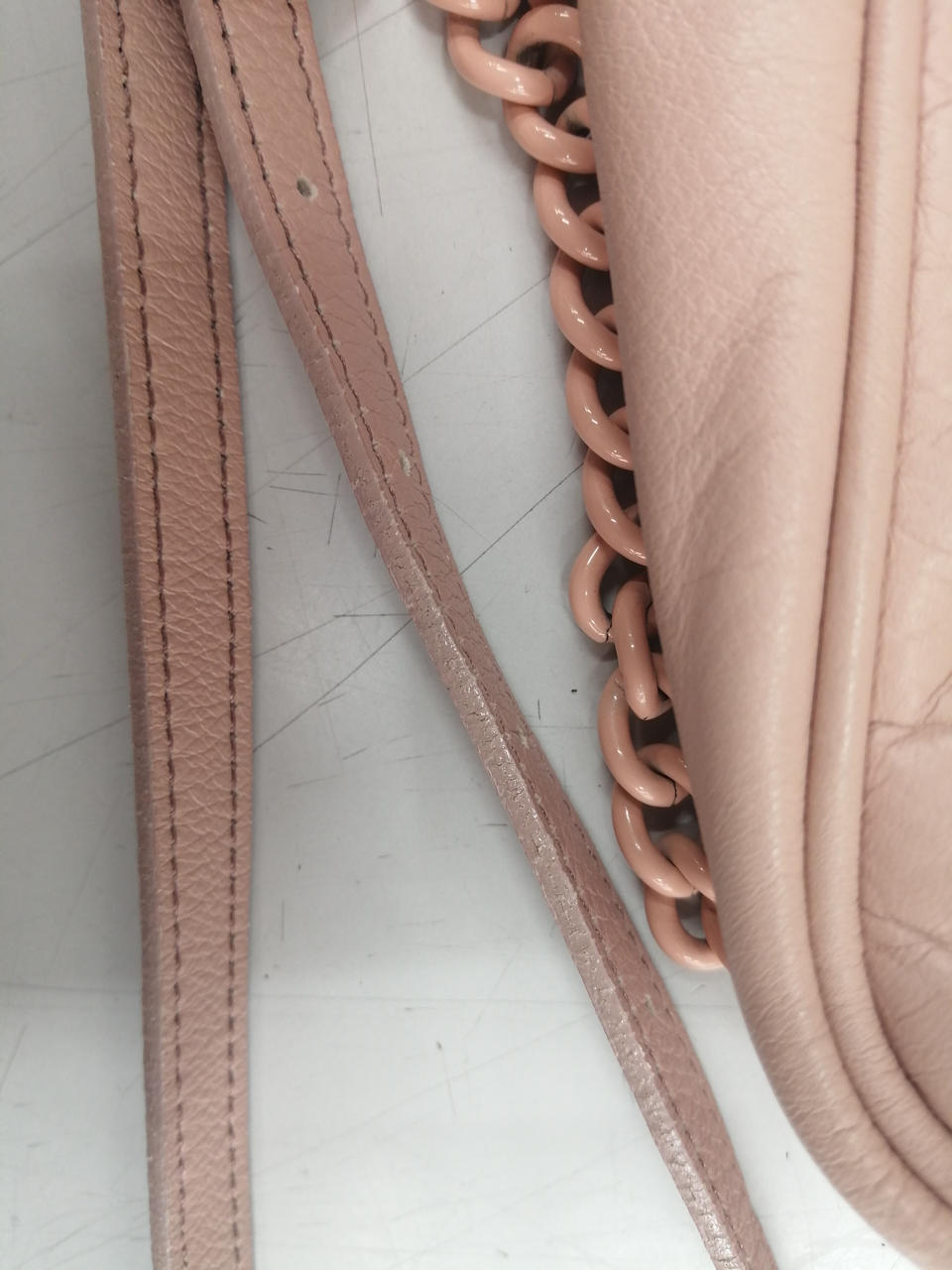 ショルダーストラップ擦れ