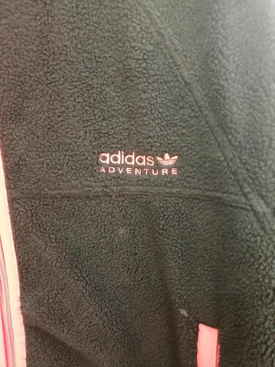 ポケット付近に汚れあり