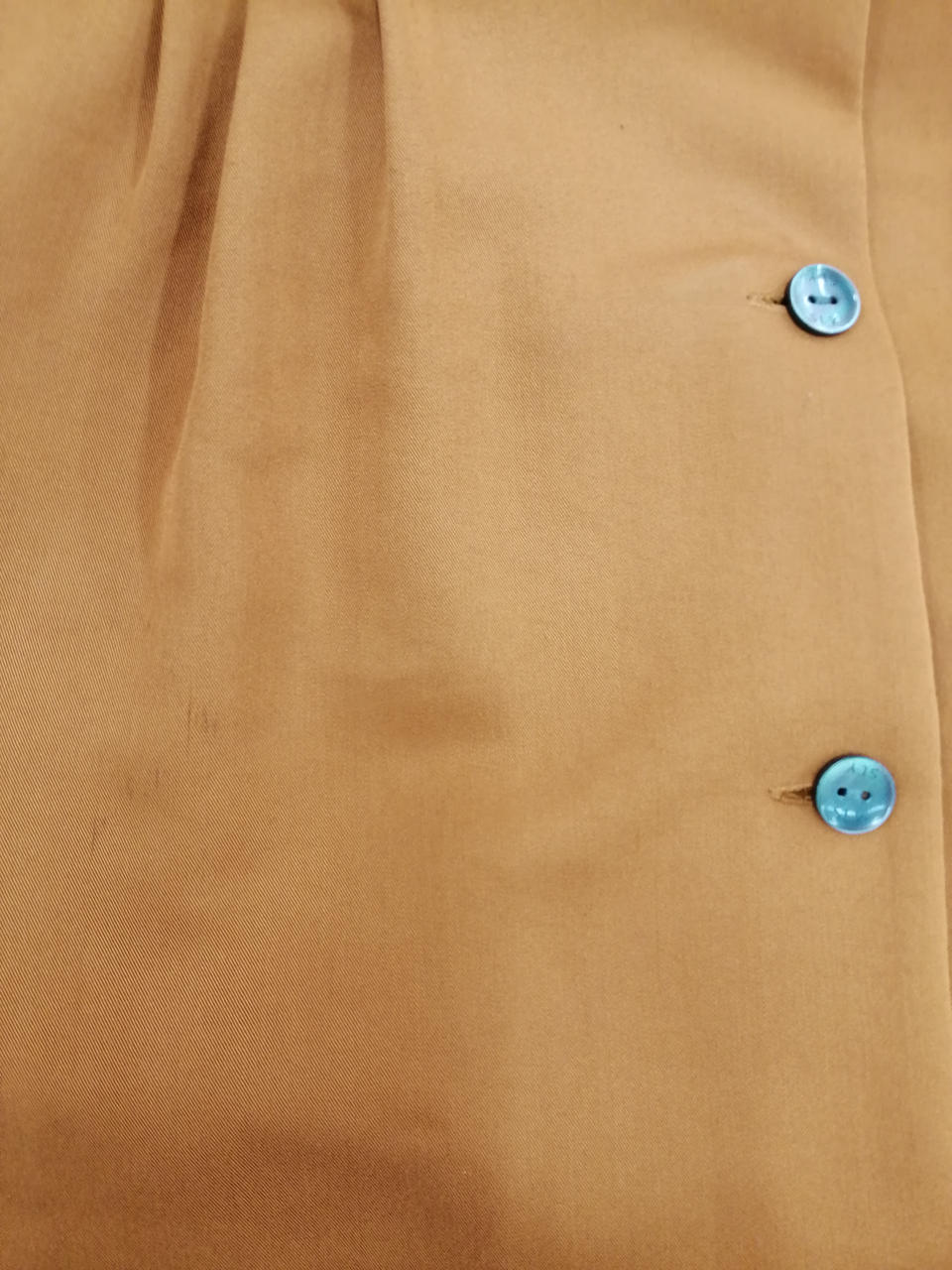 スカート汚れあり