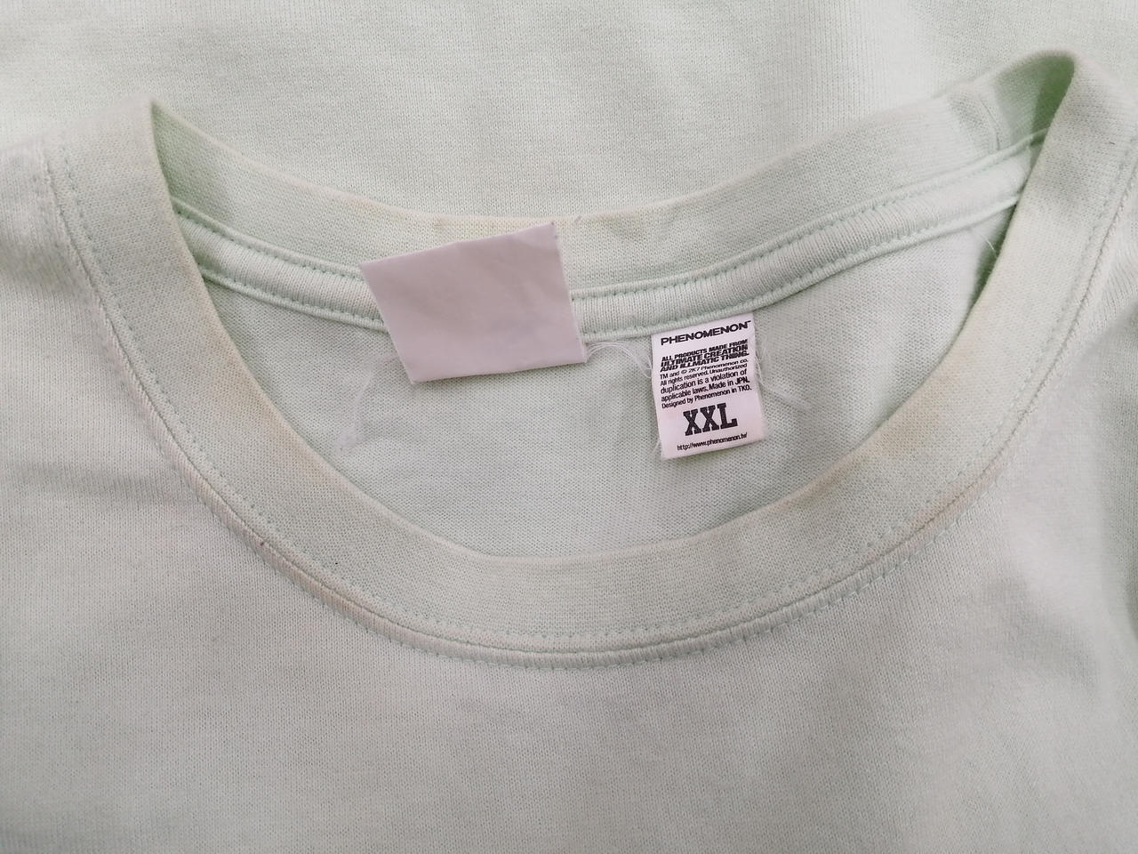 襟周り汚れあり