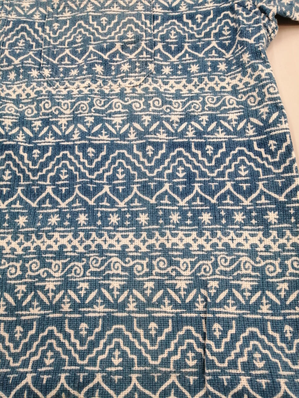 表面わずかに黄ばみ