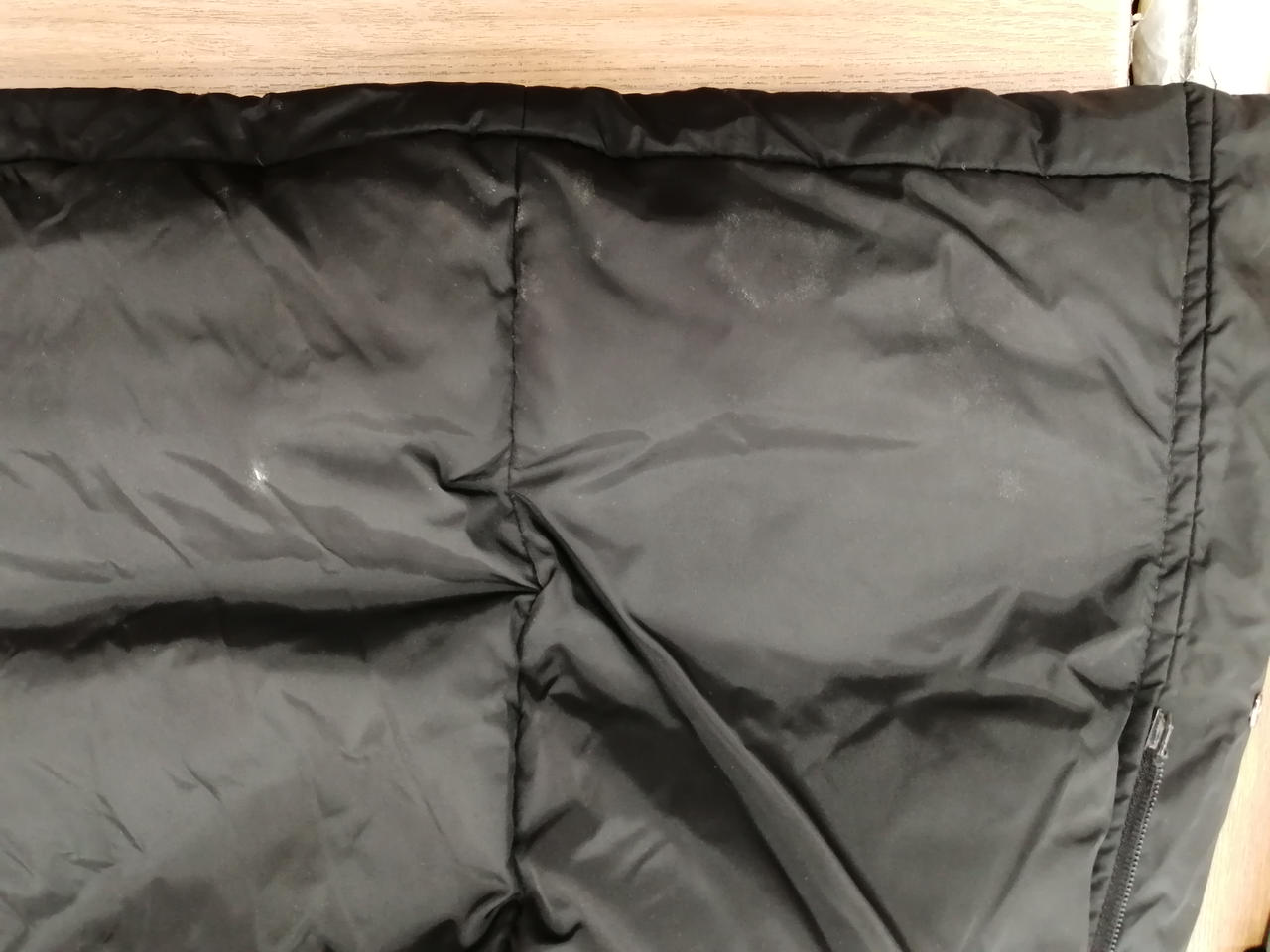 内側に汚れあり