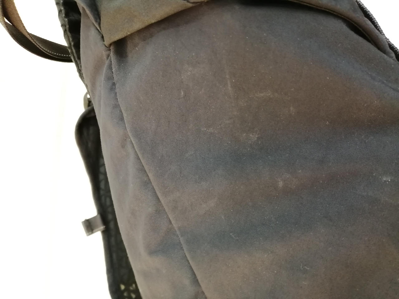 表面に汚れがあります。