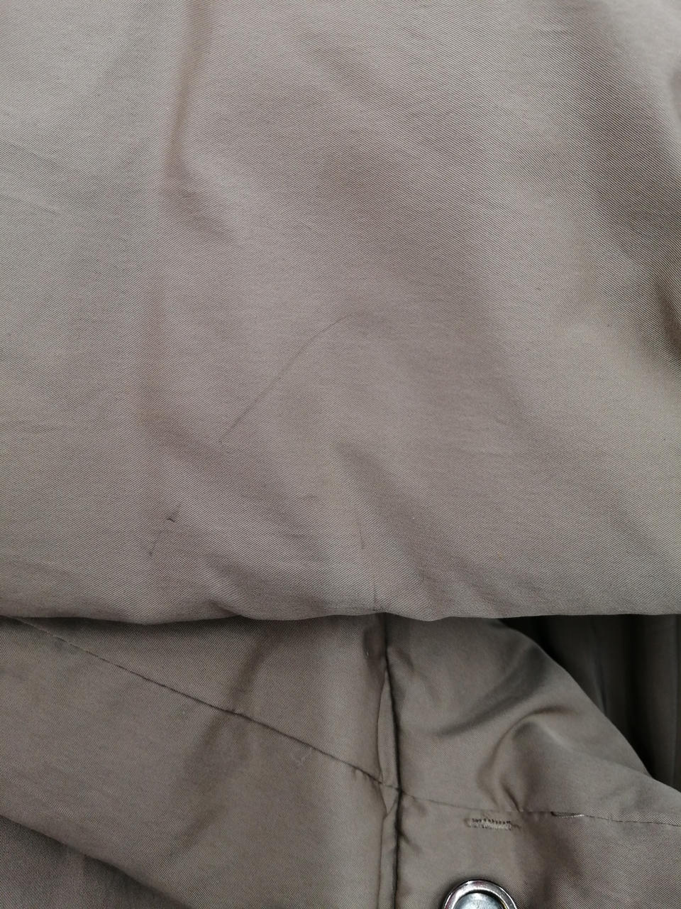 フード部分に汚れ有り