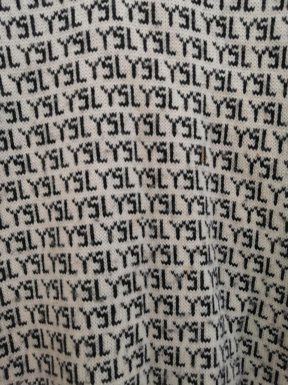 シミ有り