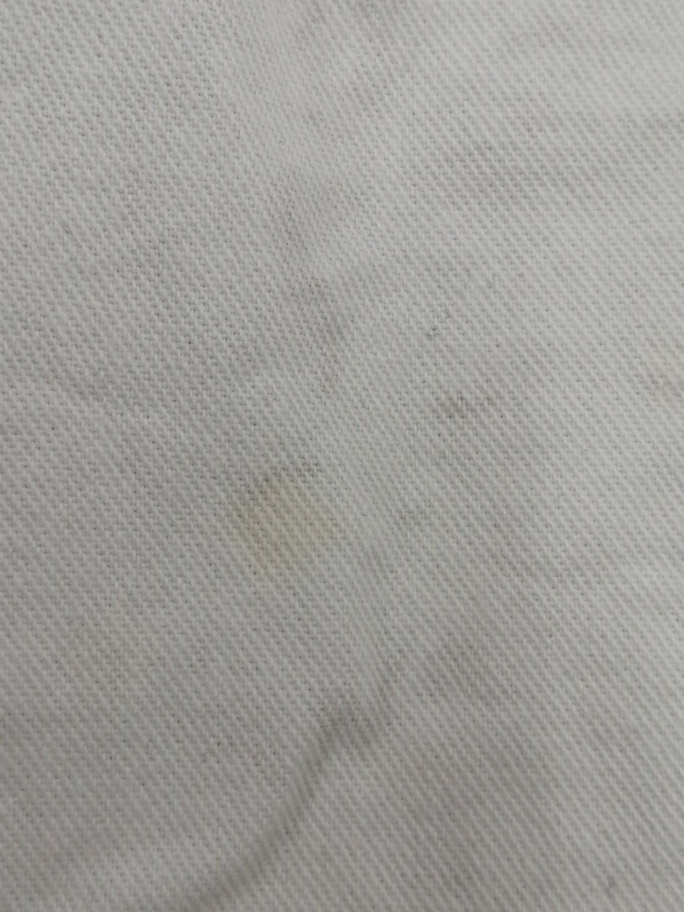 左側シミ有り