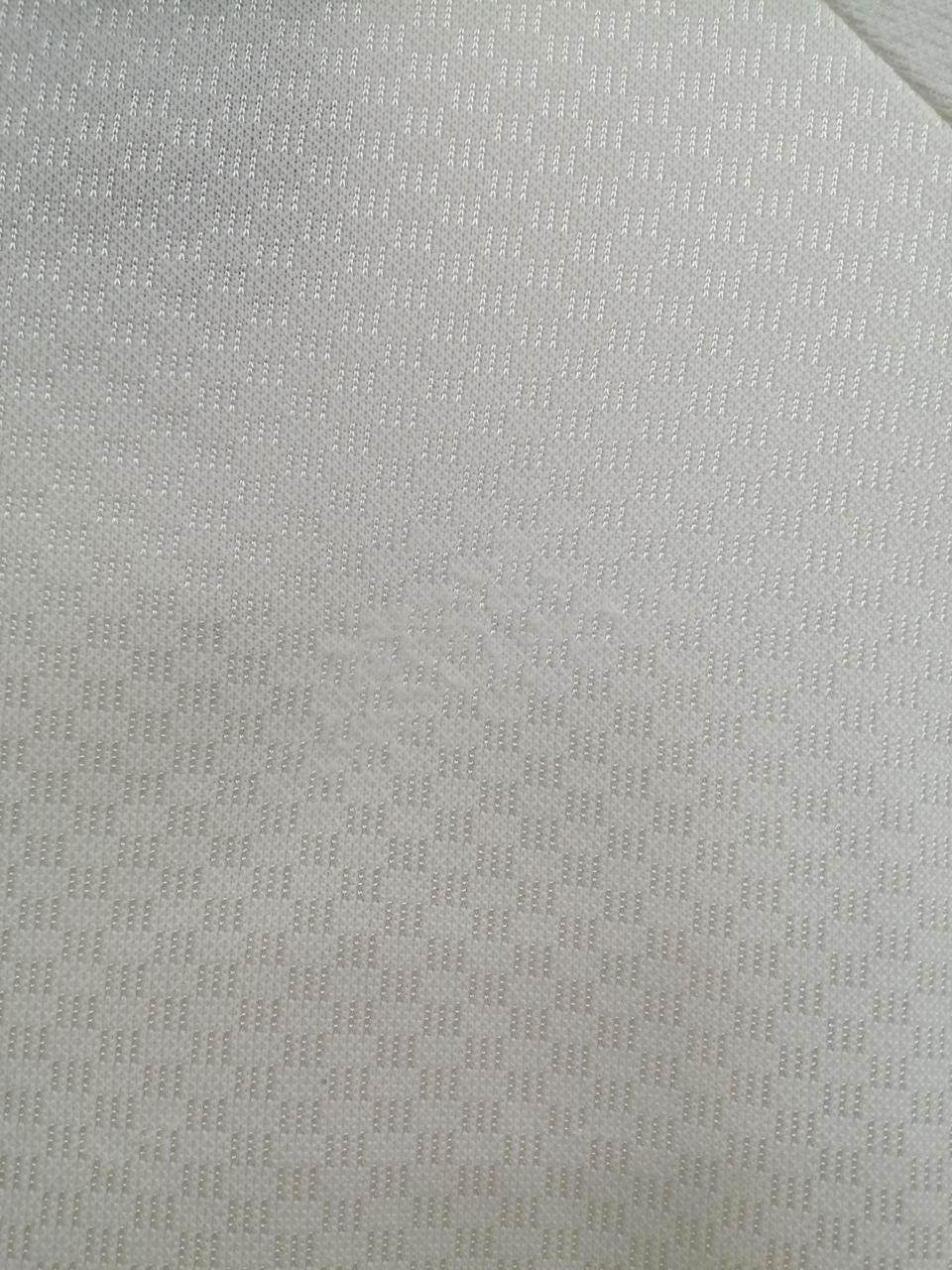 背面ほつれあり