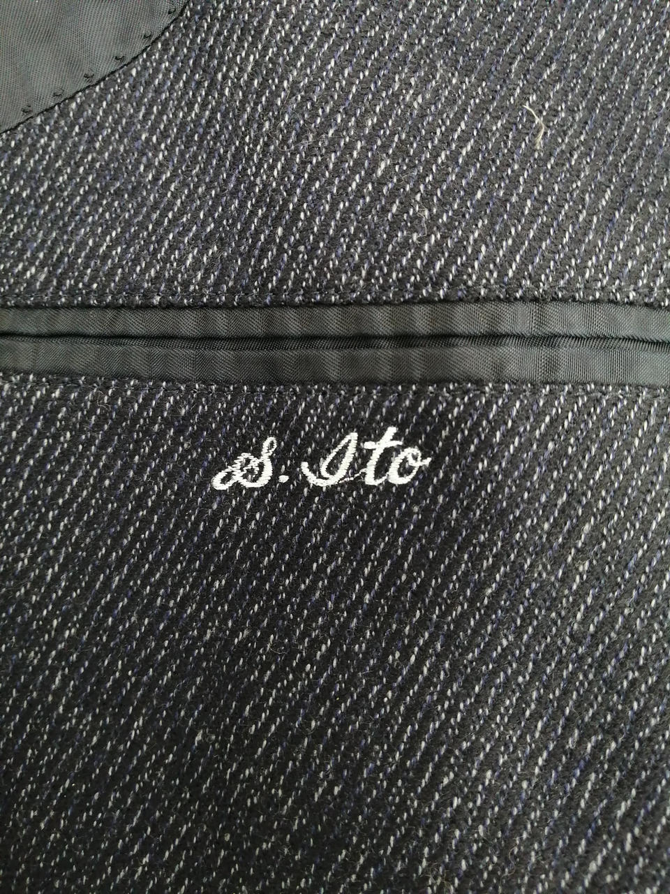 内ポケット刺繍あり