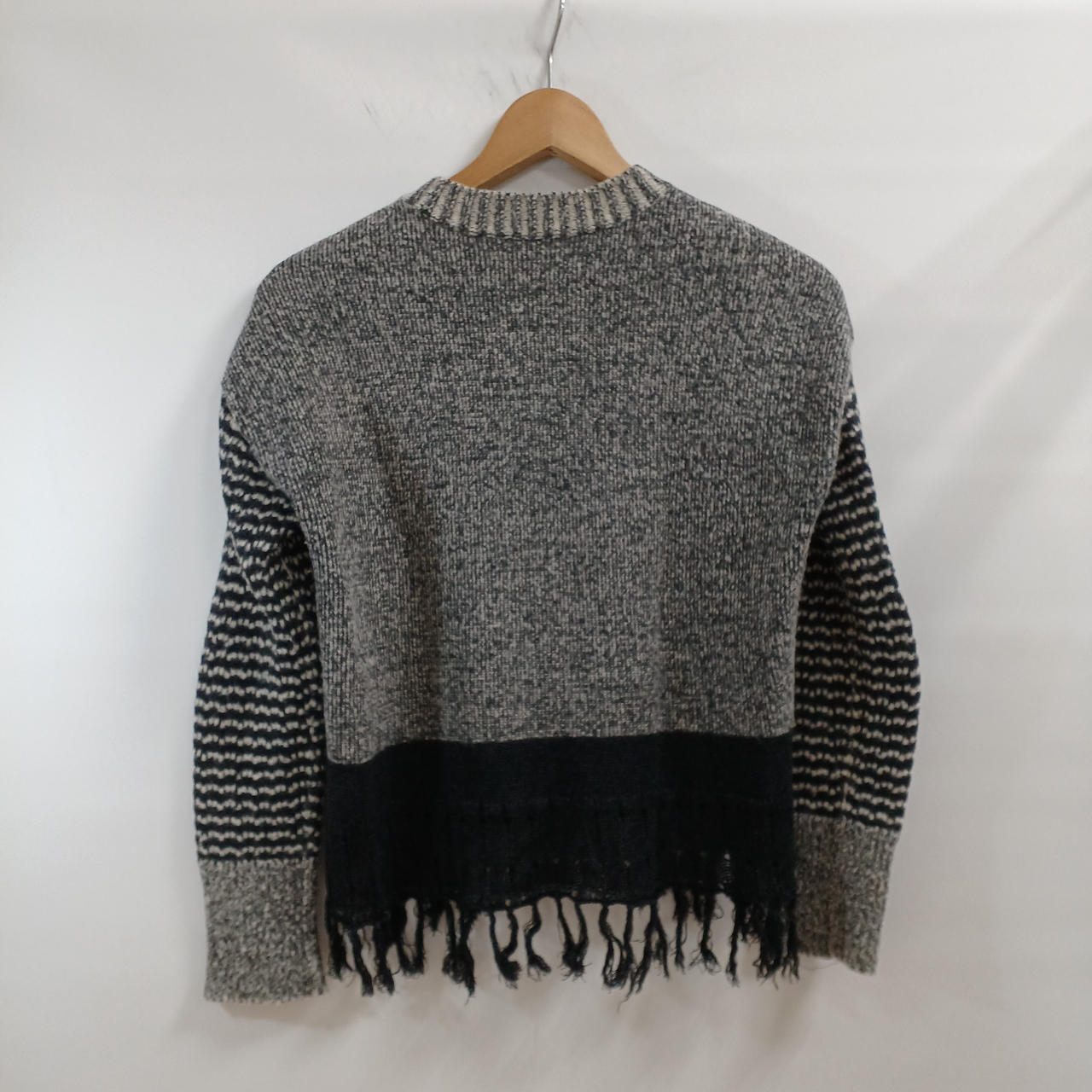ISSEY MIYAKE イッセイミヤケ　ニット　セーター　ボーダー ISSEY MIYAKE HAAT|フリンジボーダーニットプルオーバー|【ハードオフ