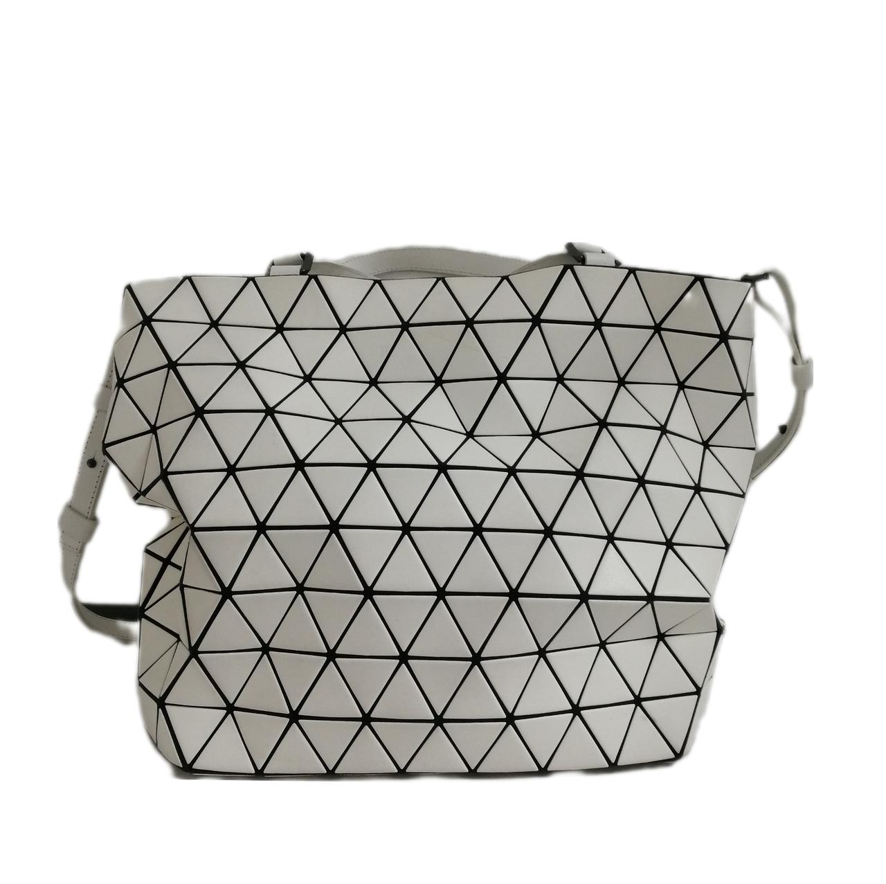 ISSEY MIYAKE|ISSEY MIYAKE BAO BAO ショルダーバッグ|HARDOFF