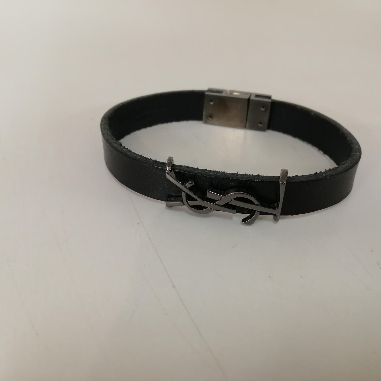 サンローラン(SAINT LAURENT)|YSLロゴレザーバングル|HARDOFF