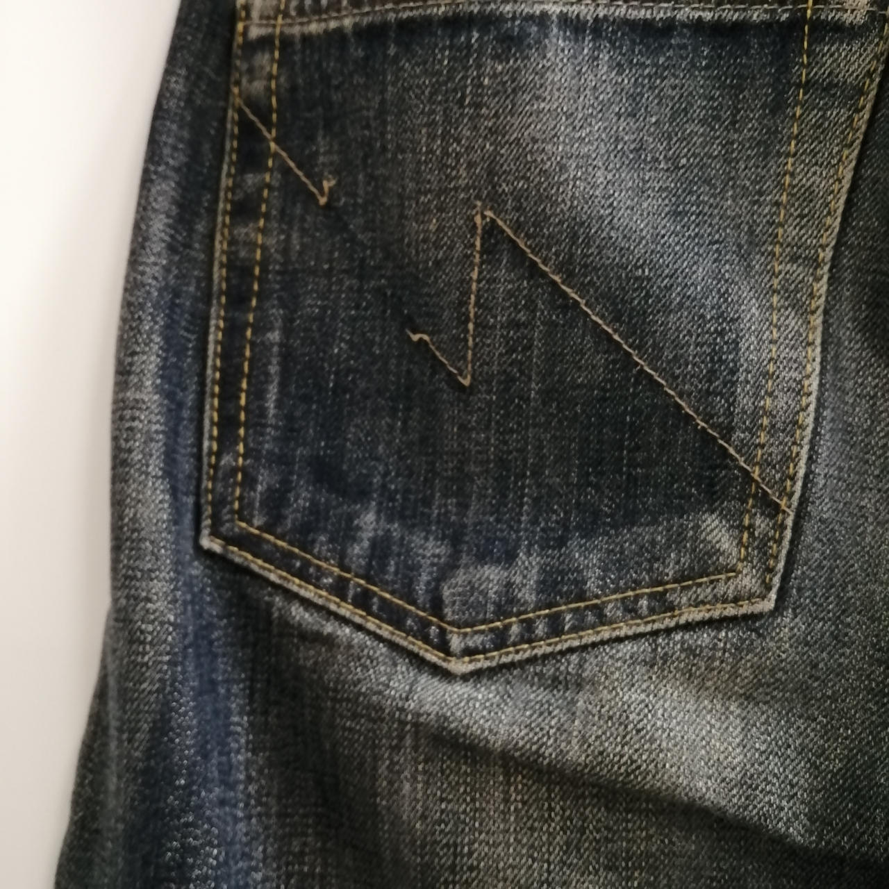 NEIGHBORHOOD ビンテージ加工デニム ネイバーフッド(NEIGHBORHOOD)|NEIGHBORHOOD ペイント加工デニム