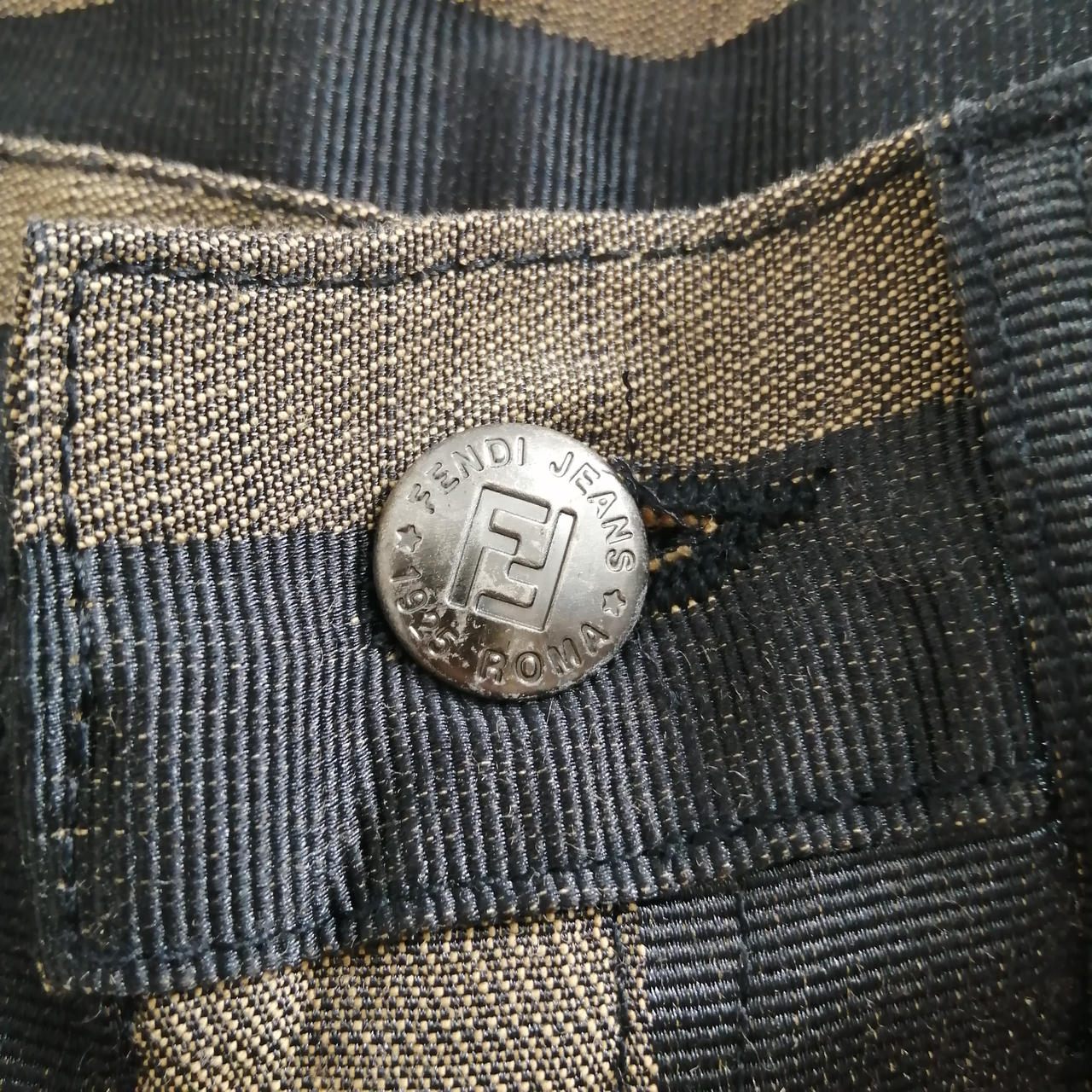 FENDI フェンディ　ビンテージパンツ　スウェード　皮 FENDI - FENDI ヴィンテージ ズッカ柄 パンツの通販 by CYCLE