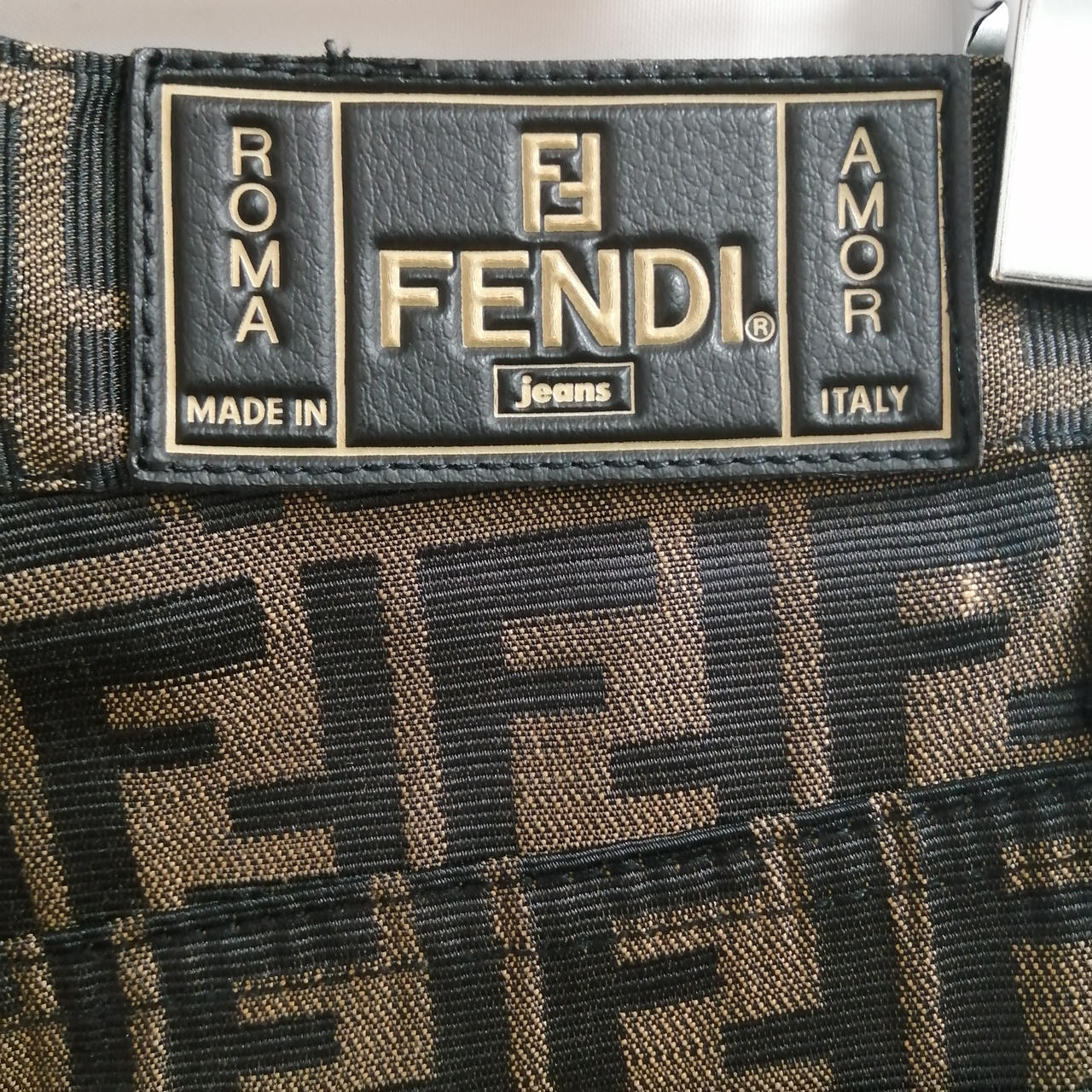 美品 FENDI ズッカ柄 総柄 テーパード パンツ デニムパンツ ジーンズ FENDI|FENDI ズッカ柄テーパードパンツ|HARDOFFオフモール