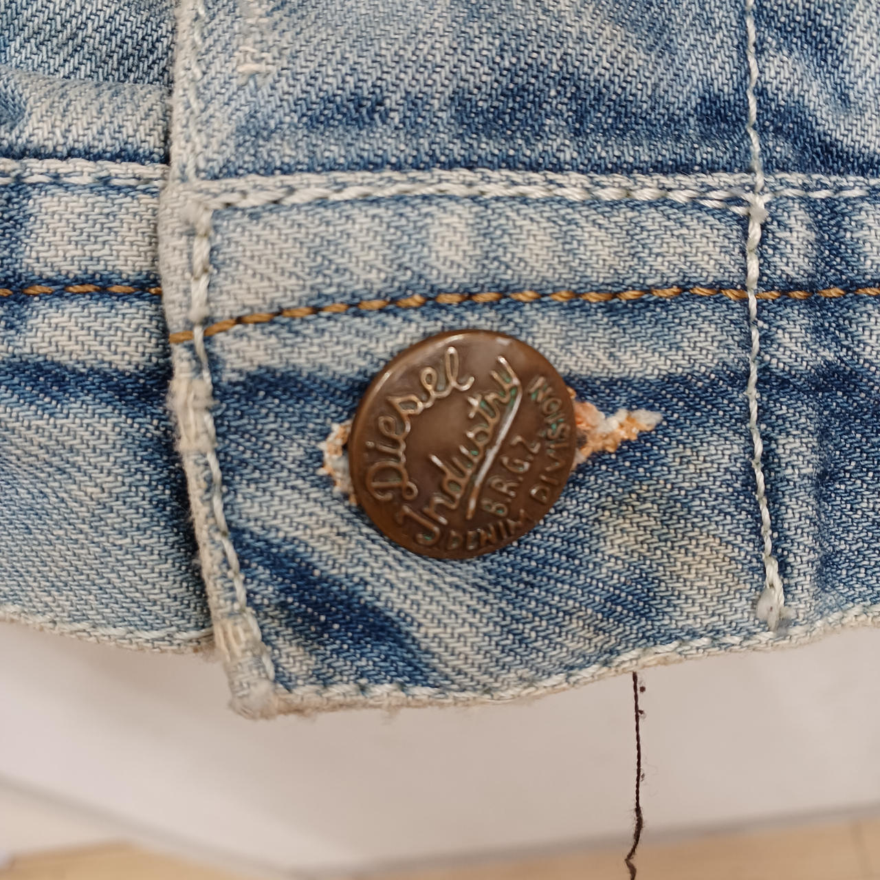 ディーゼル(DIESEL)|デニムジャケット|【ハードオフ公式通販】オフ ディーゼル(DIESEL)|デニムジャケット|【ハードオフ公式通販】オフ