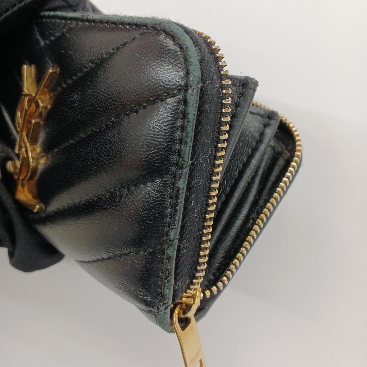 スレがございます