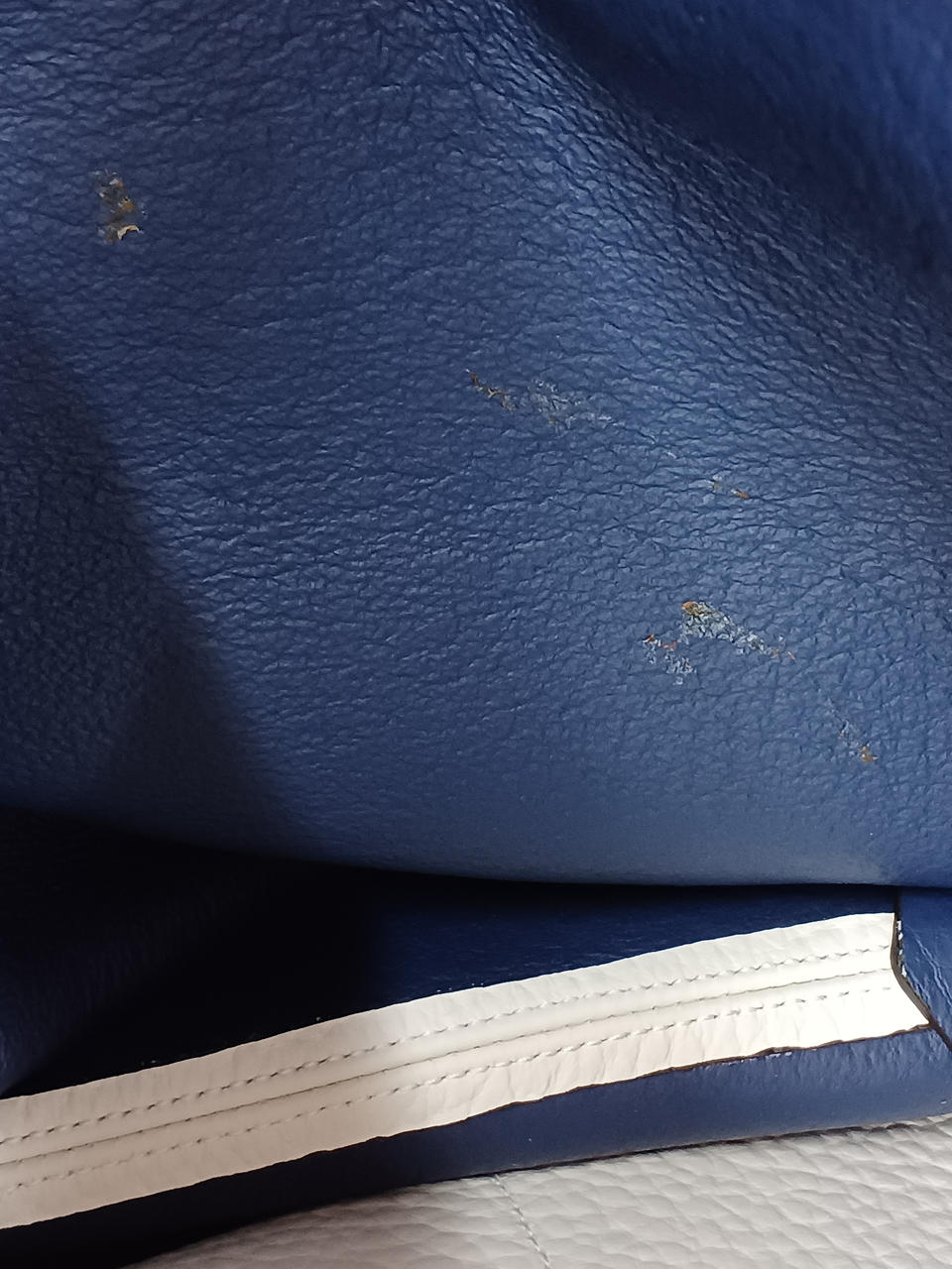 内側に汚れあり