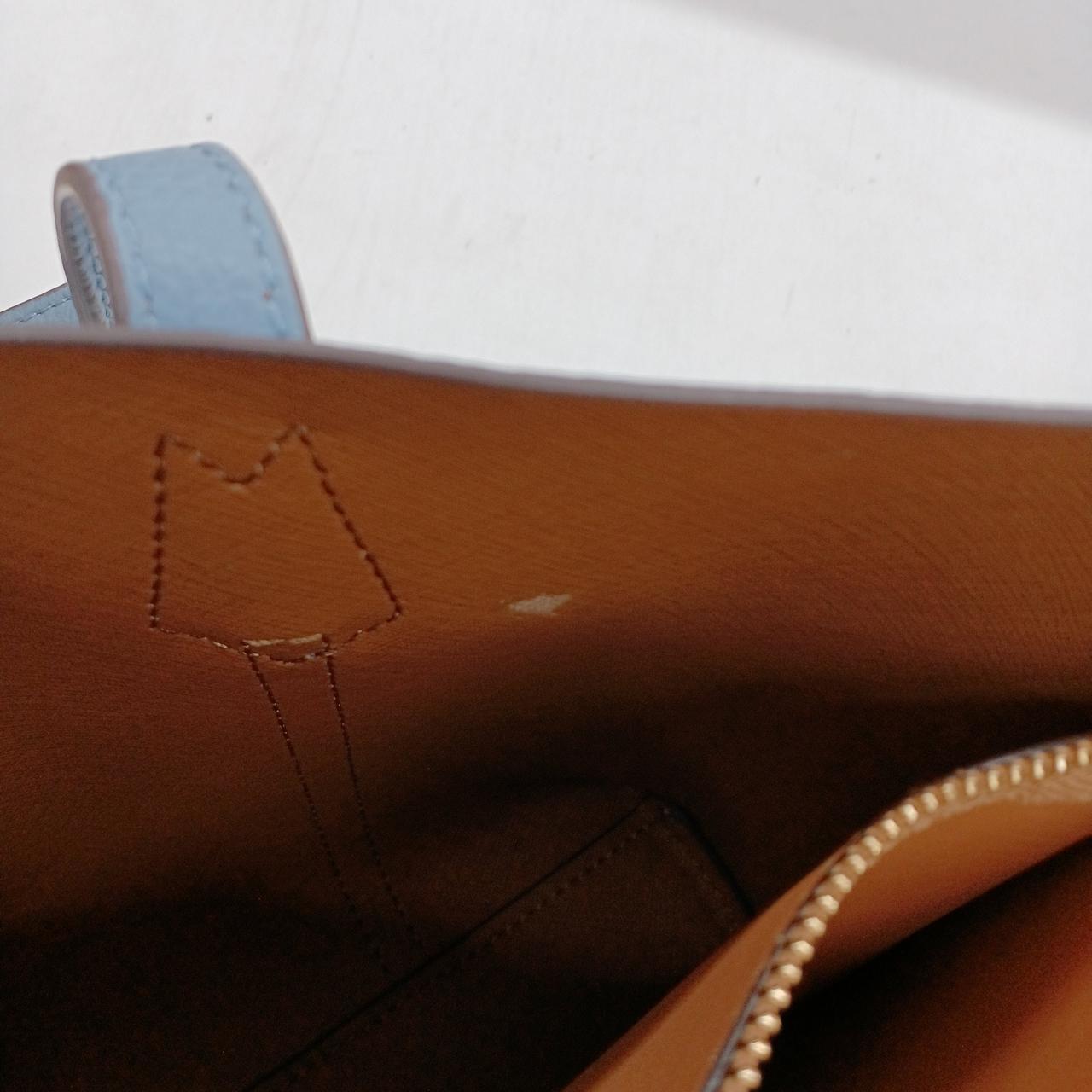 内側に汚れあり