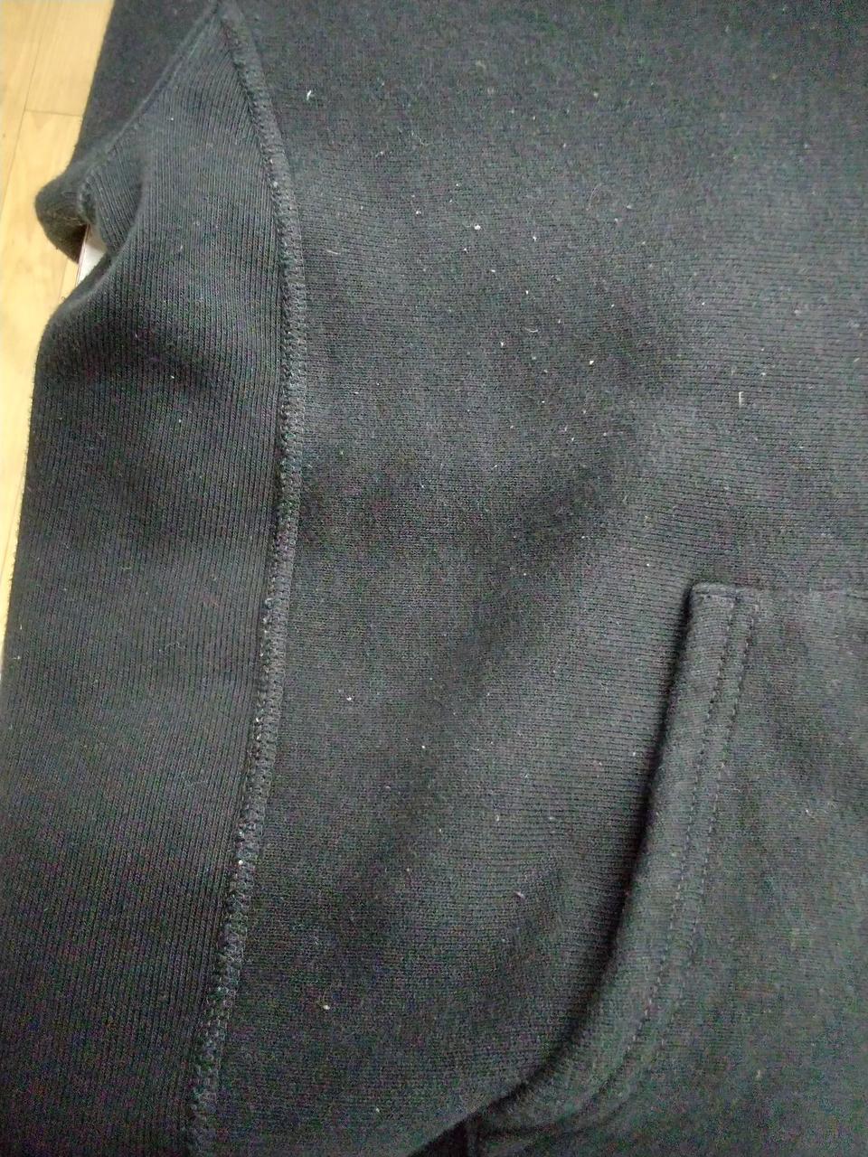 全体的に毛玉あり