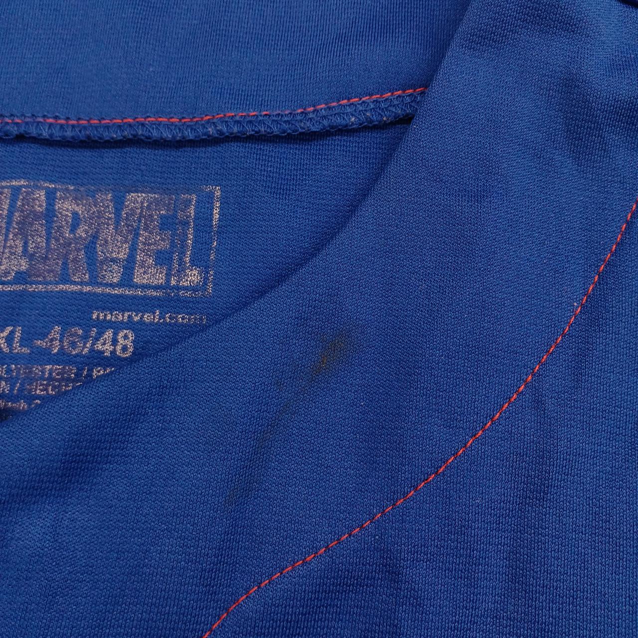 襟ぐりにシミあり