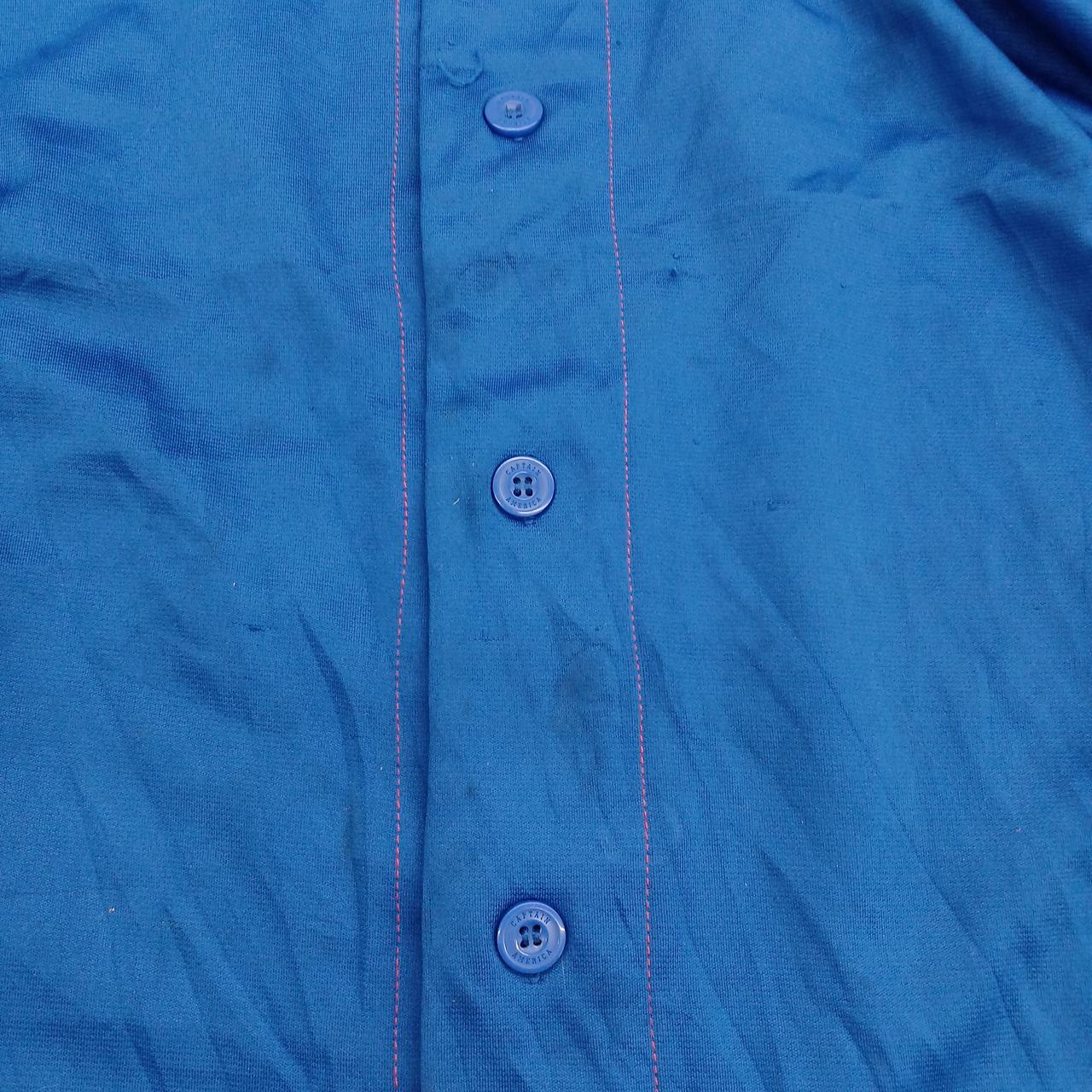 引っ掻きキズやほつれあり