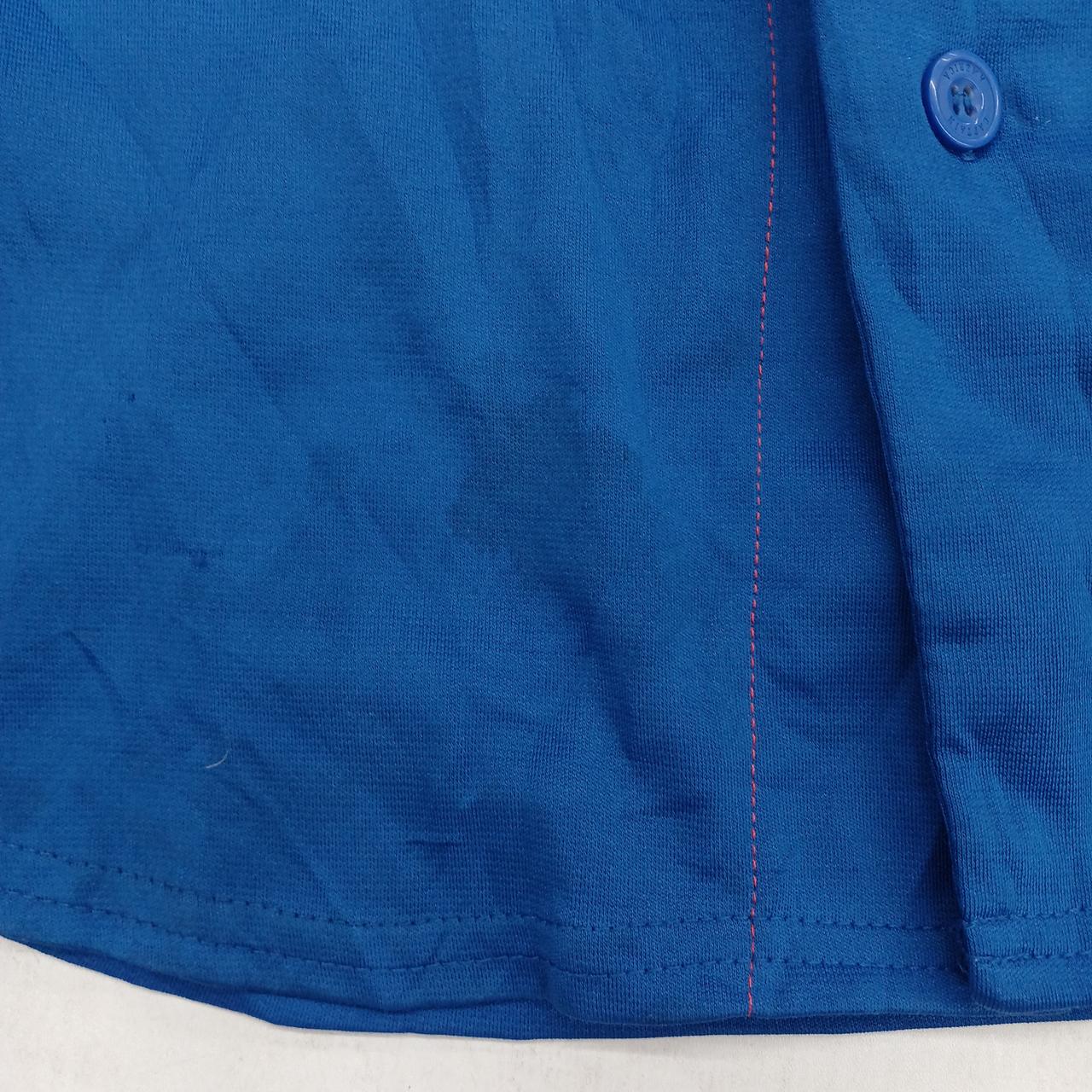 前身ごろ裾の方にシミあり