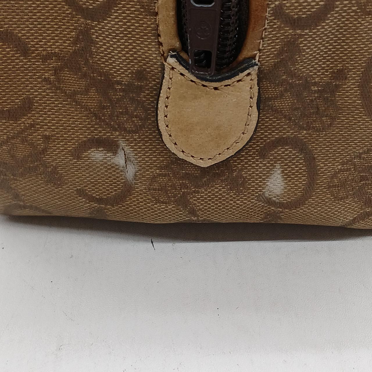 亀裂ございます。