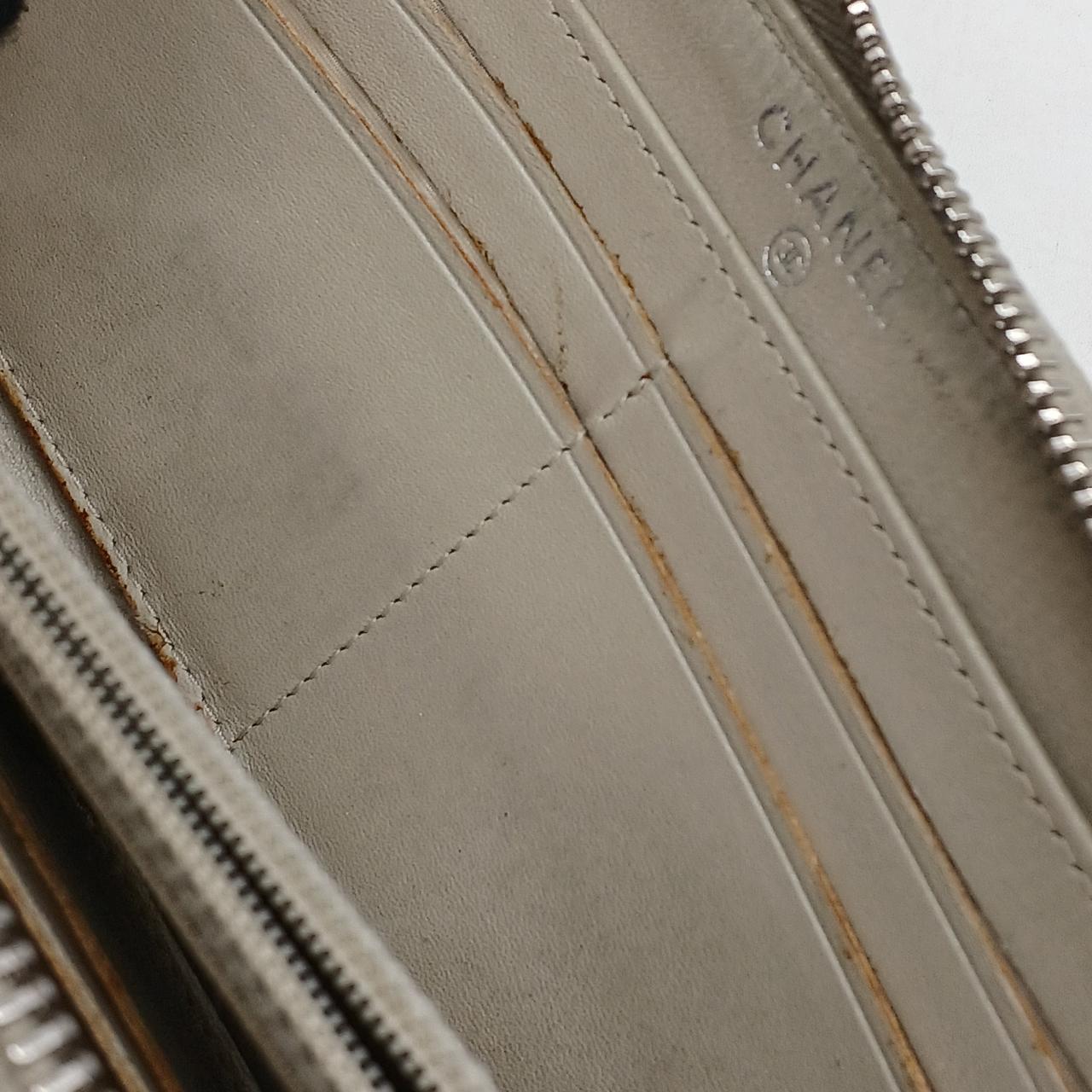 お汚れございます。