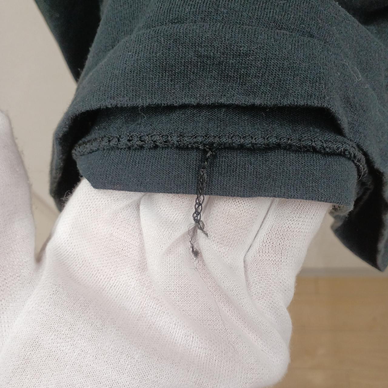 裾にほつれがございます。