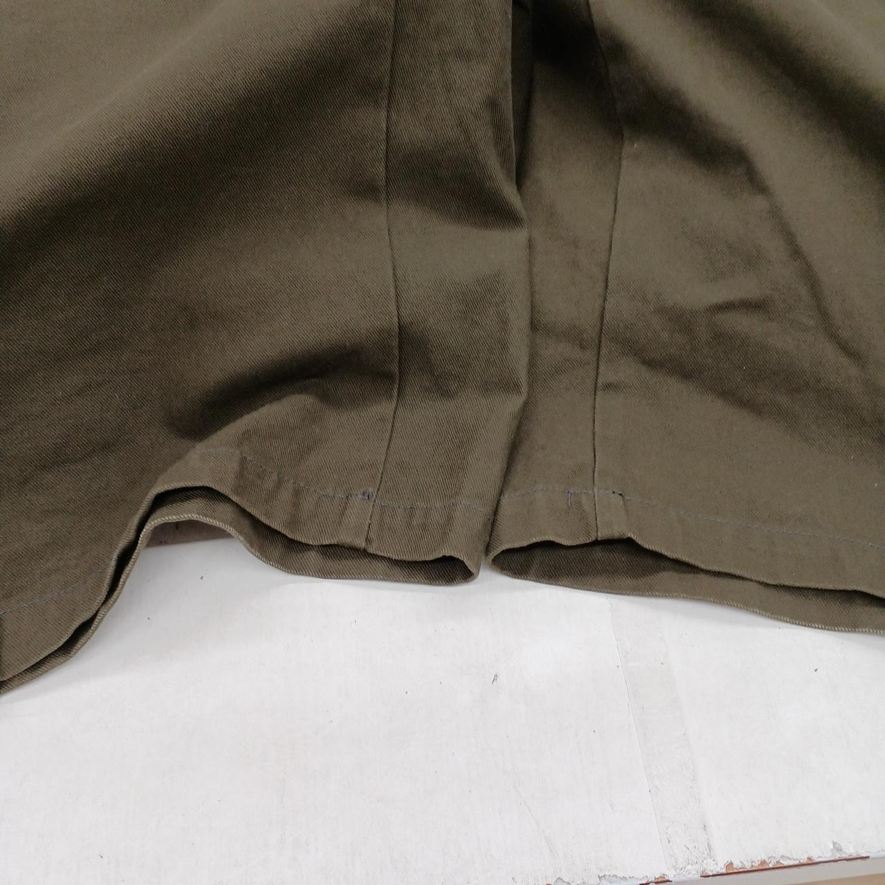 裾に使用時による色褪せあり