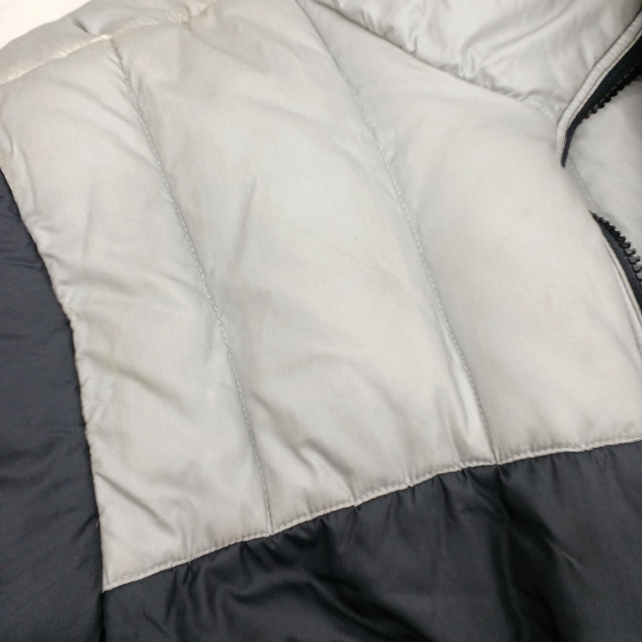 汚れや黄ばみあり