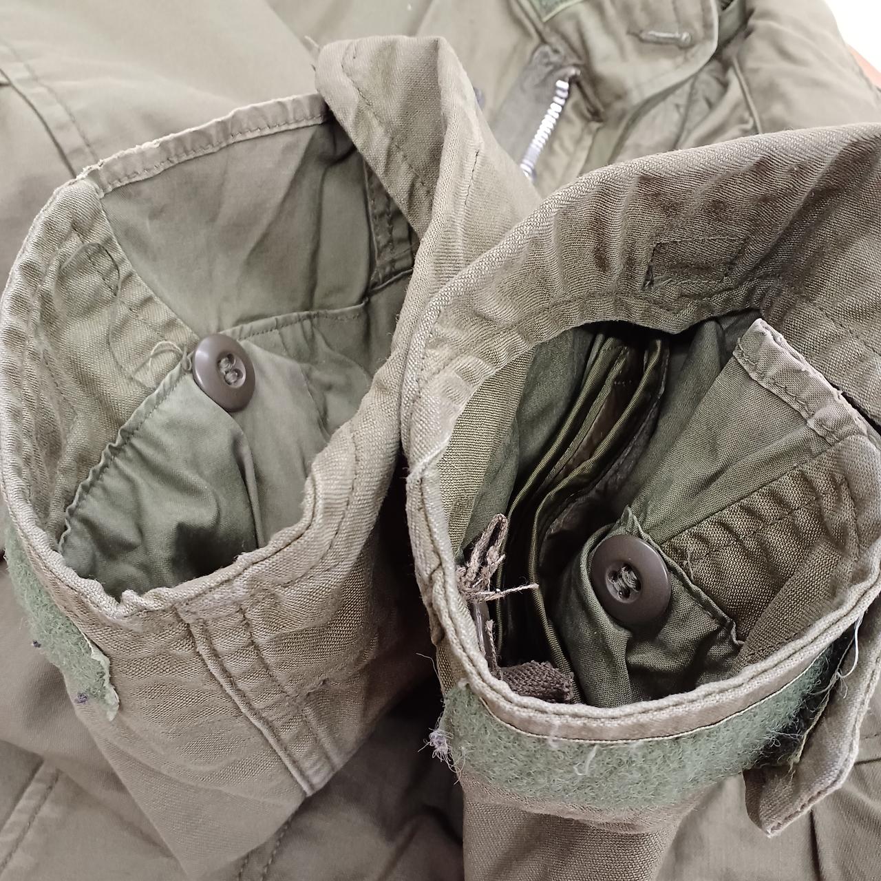 お袖使用感ございます。