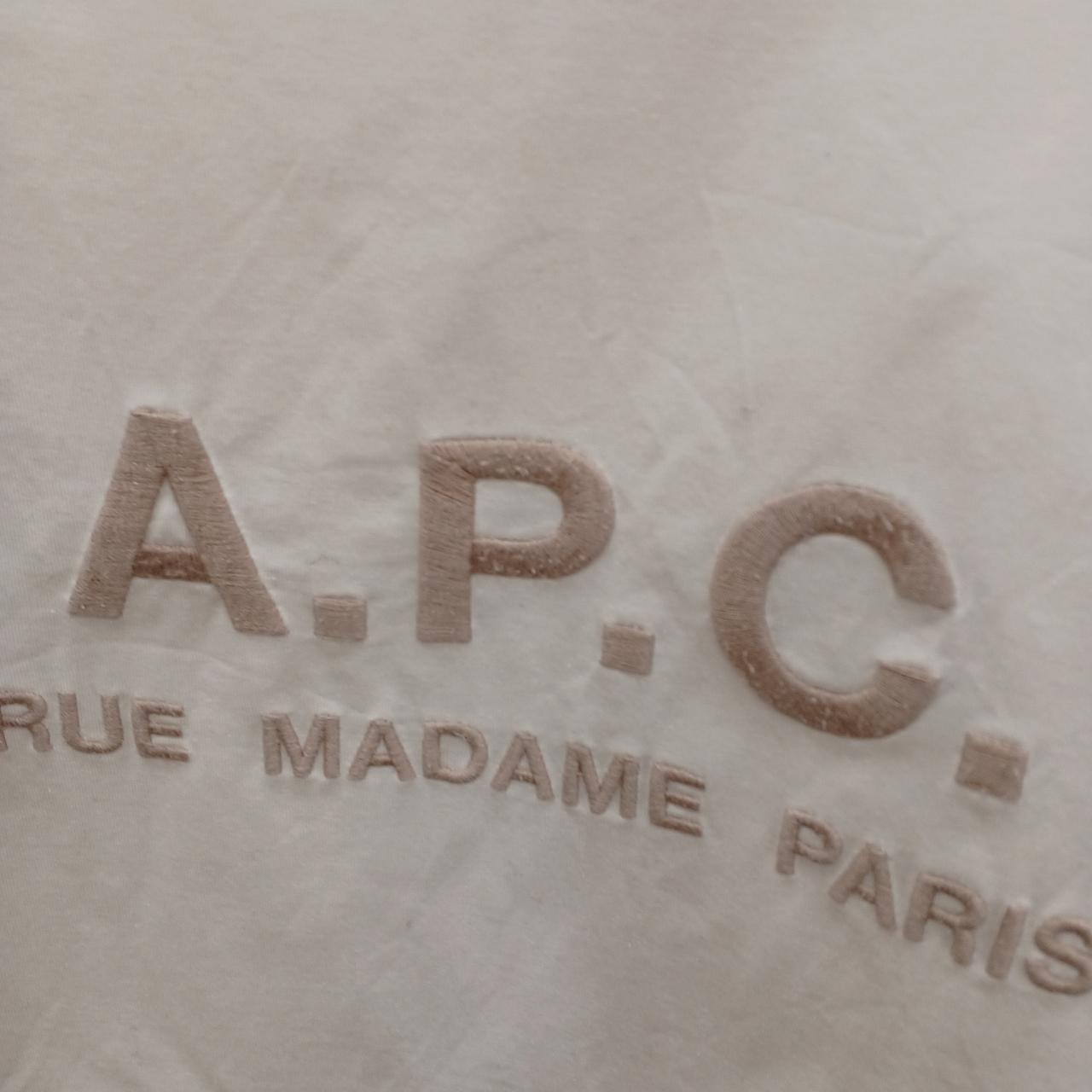 ロゴ部分毛羽立ち