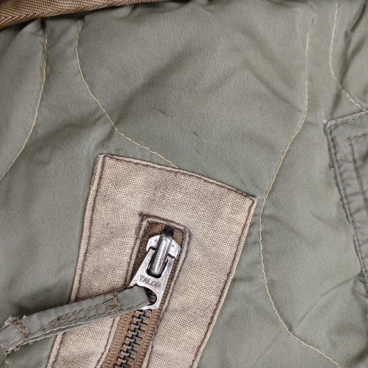 お汚れあります。