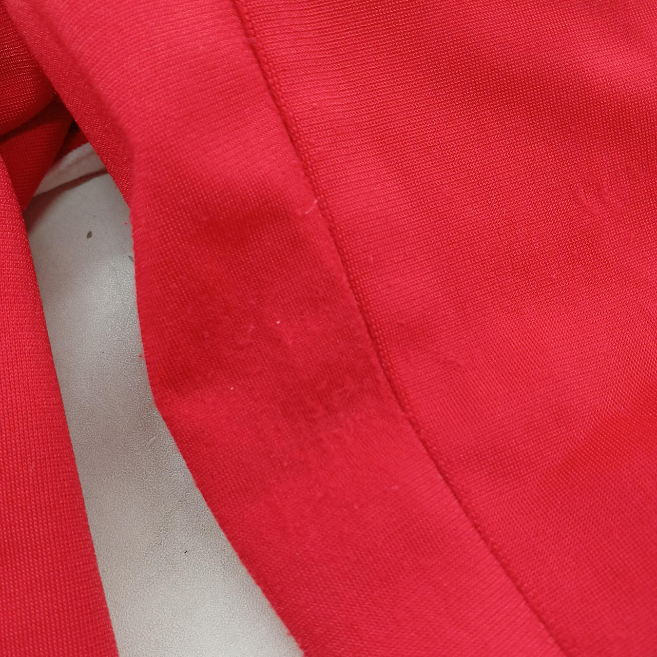 裾内側スレあり。