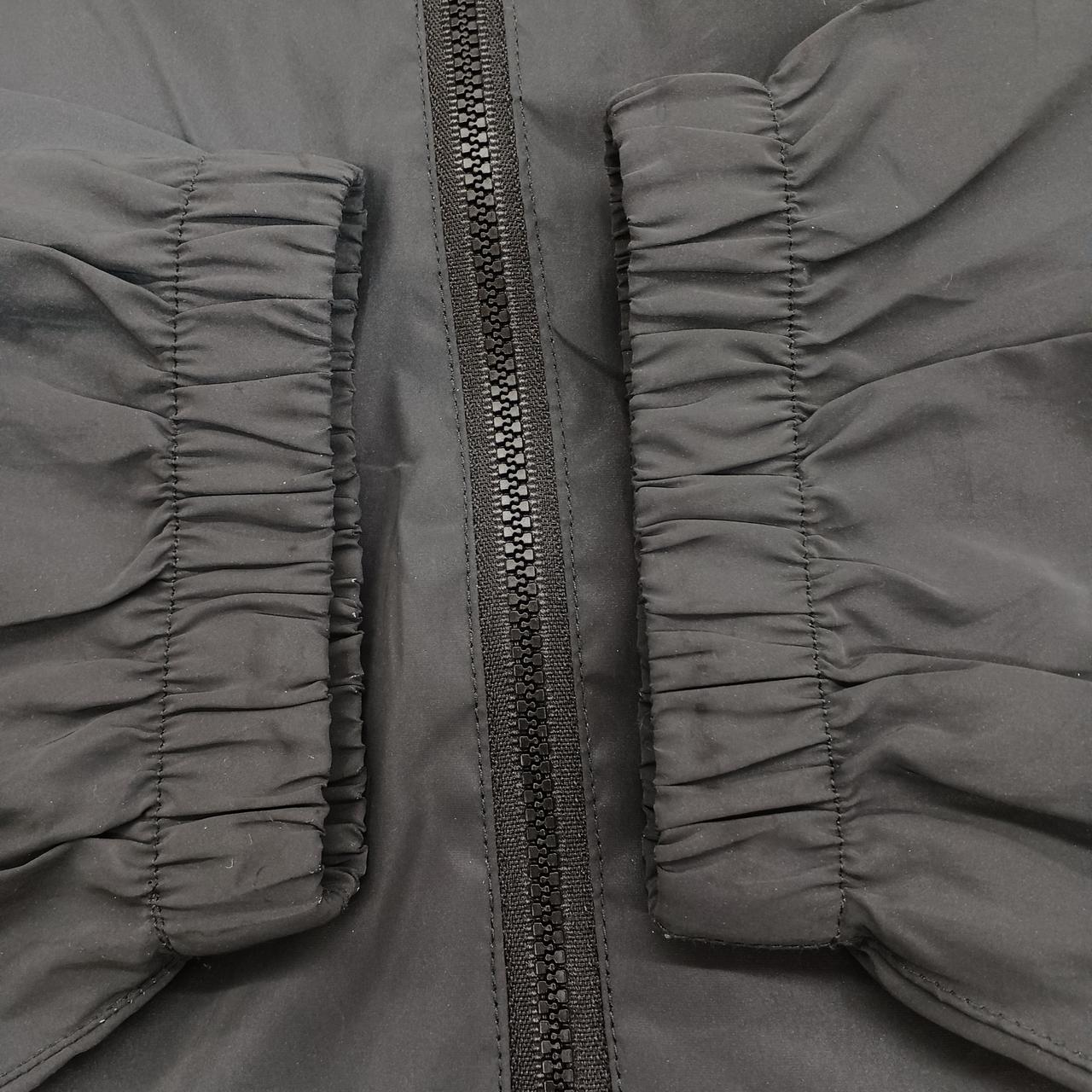 袖口に汚れあり