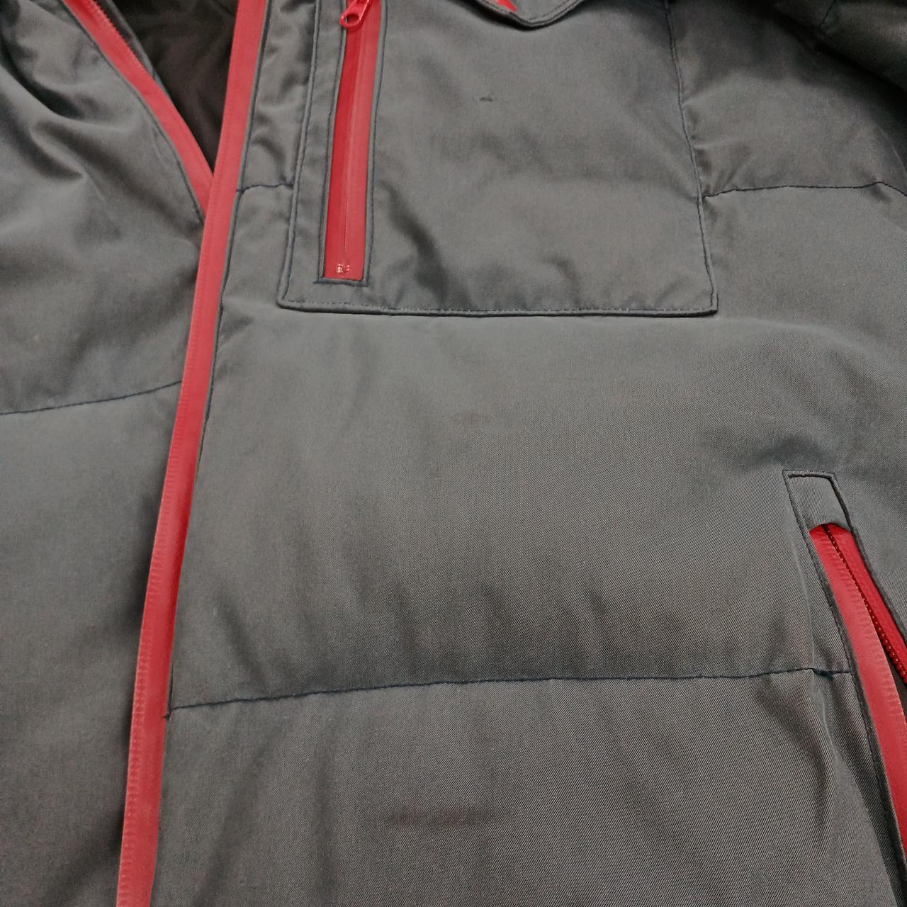 シミや汚れあり