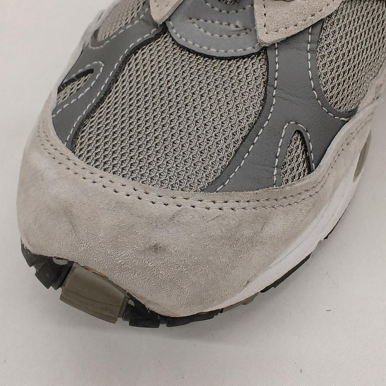 つま先部分、少々お汚れございます。