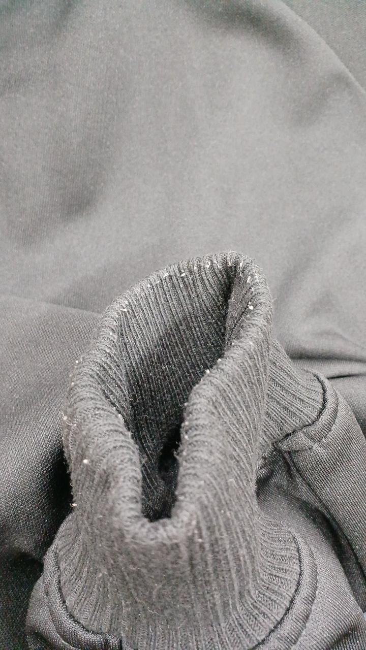 袖口毛玉あり