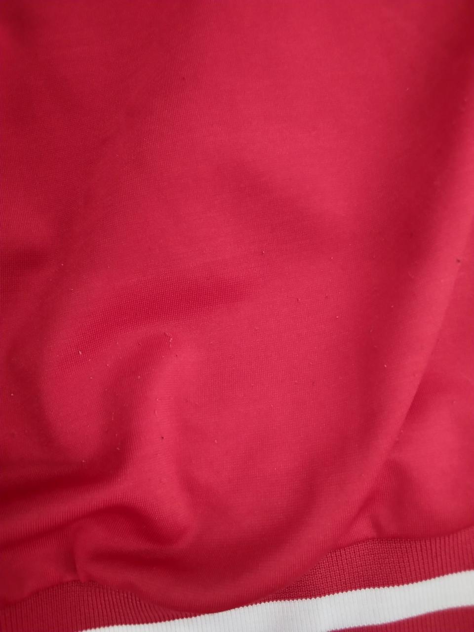 背面毛玉あり