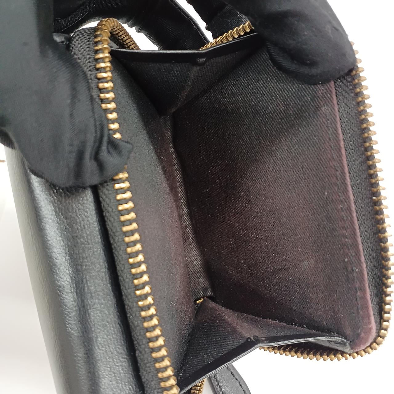 変色ございます。