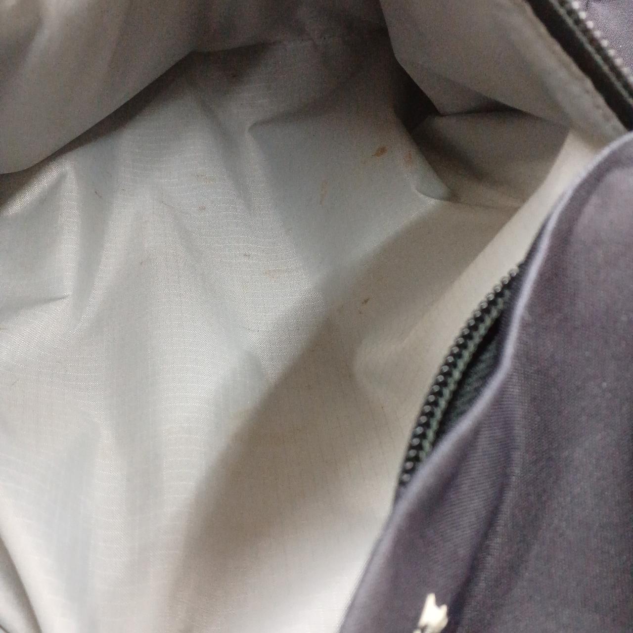 ポケット内部汚れあり