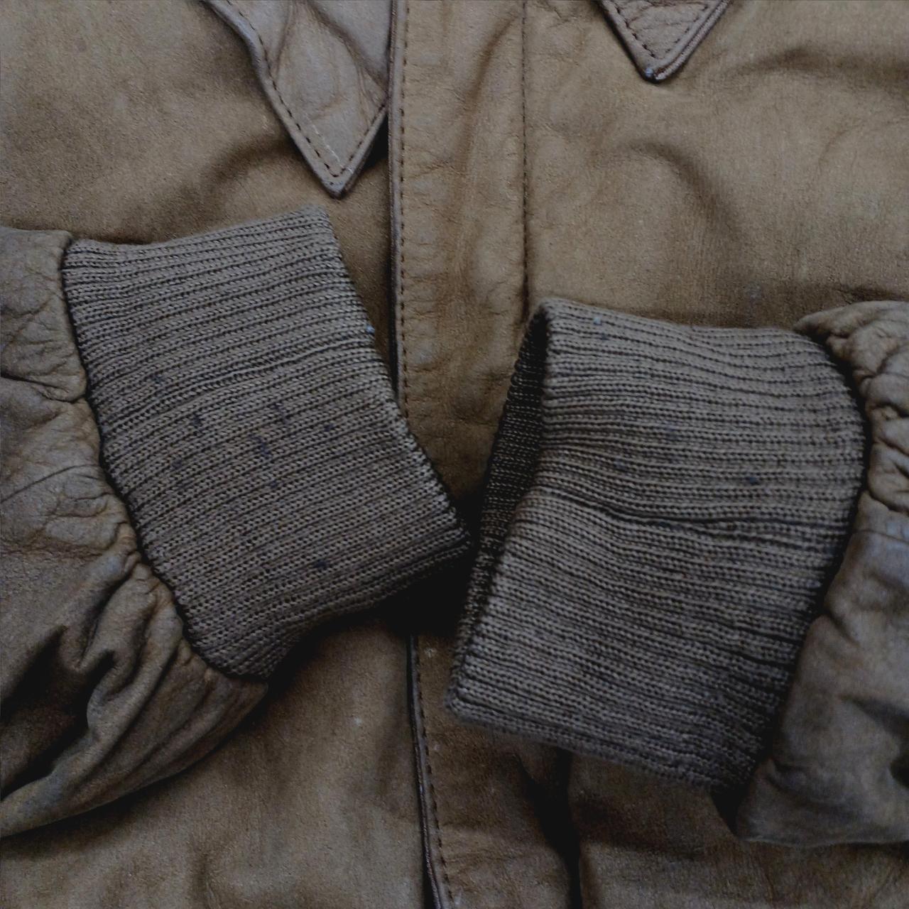 袖口に汚れあり